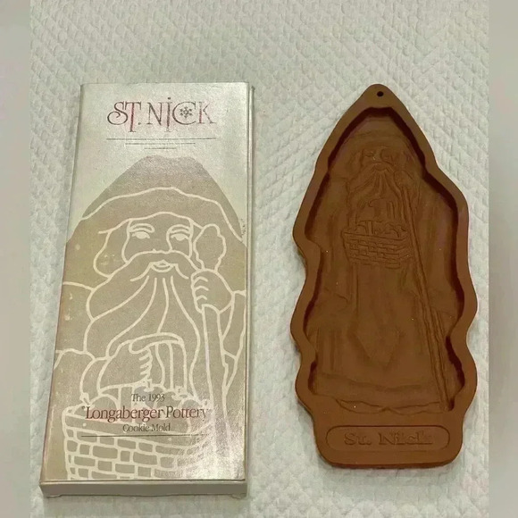 Longaberger pottery cookie mold, The 1993 Christmas cookie mold chocolate, clay - Picture 1 of 3